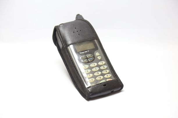 Motorola fue la marca de celulares pionera en el mundo. El primer modelo fue lanzado en 1973. Vista del Motorola Tango 300, comercializado en 1997. Colección MuHLI.