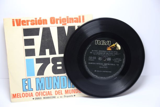 Disco con canción oficial del Mundial de Fútbol de 1978. Colección MuHLI.