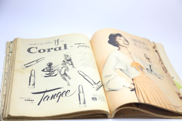 Publicidad en revista de costura “Labores”, julio 1958. Colección MuHLI.